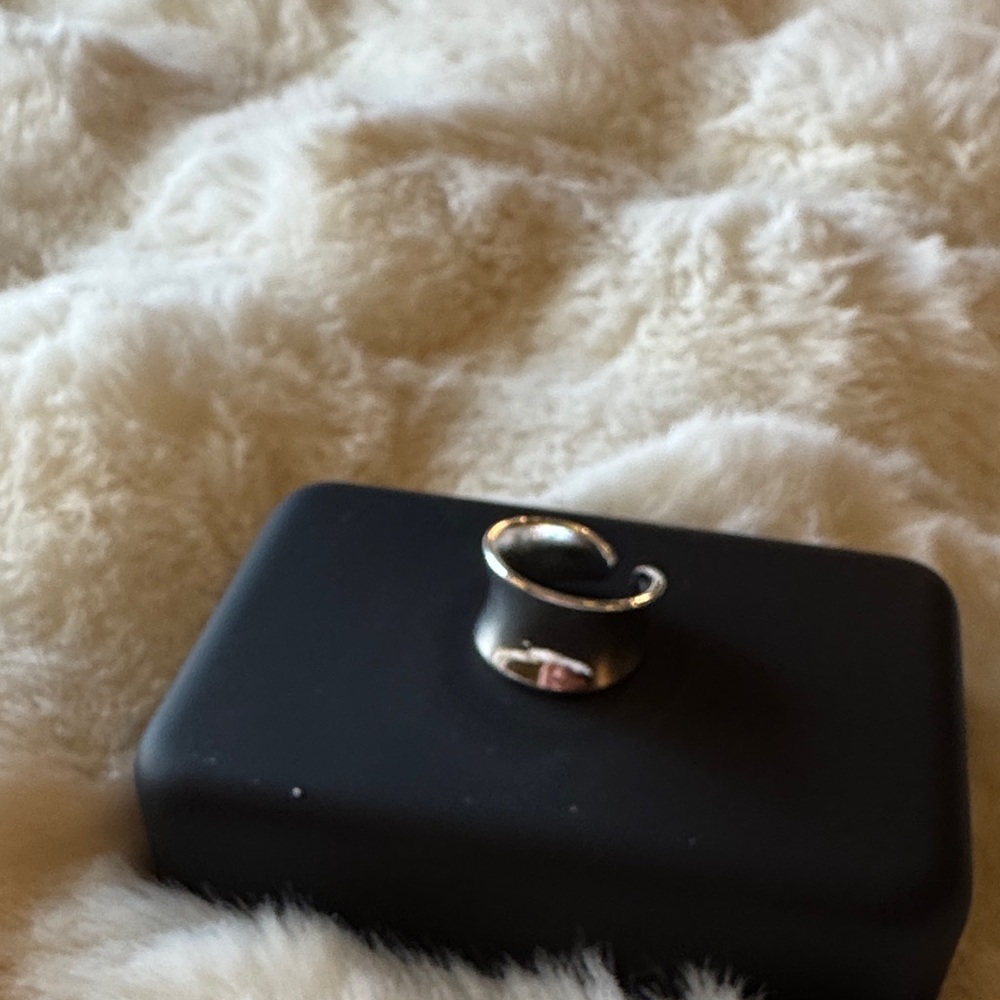 Elegant Silver Tone Ring